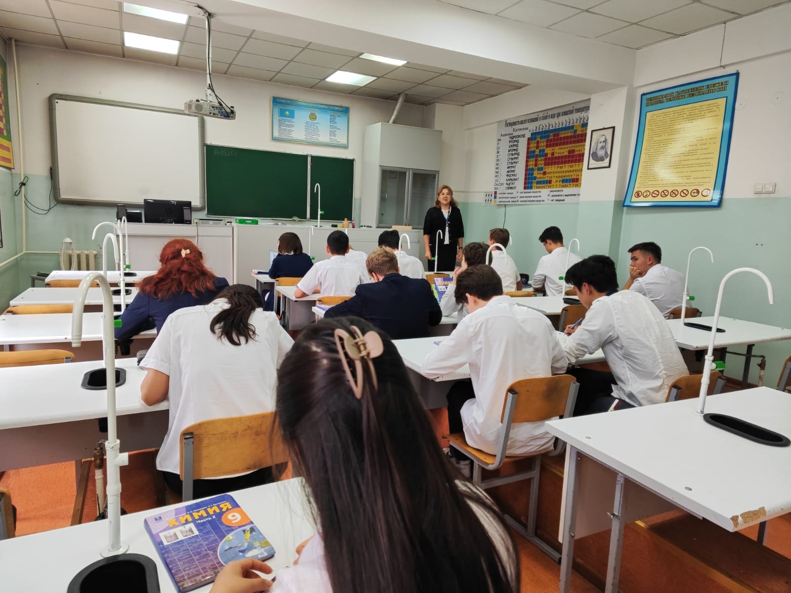 Тренинг элементтері бар іс-шара. Беседы с элементами тренинга